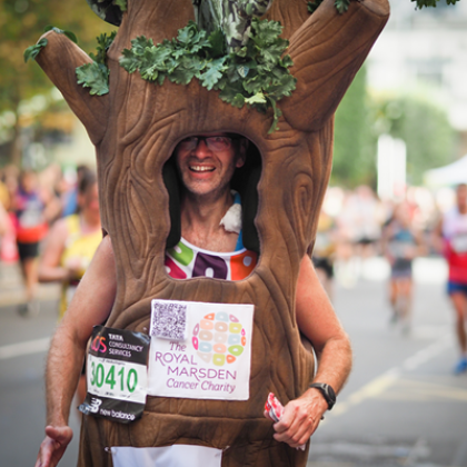 Rob Duncombe running London Marathon dressed as tree